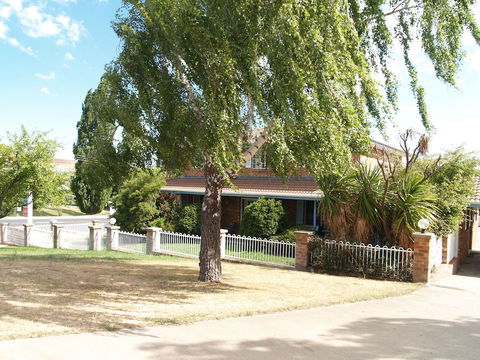 Kinross Inn - Yamba Accommodation 1
