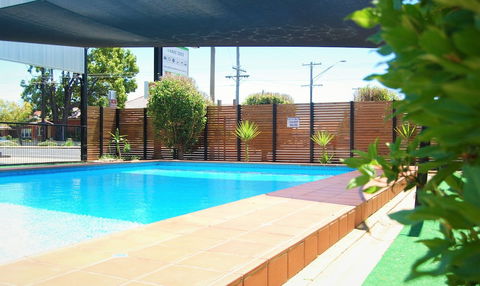 Golden West Motor Inn - Yamba Accommodation 3