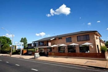 Golden West Motor Inn - Yamba Accommodation 1