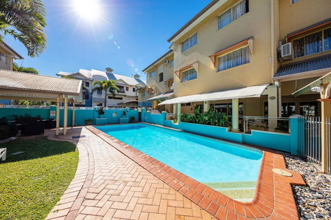 Cairns Queens Court - Yamba Accommodation 4