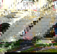 Toorak Manor - Yamba Accommodation