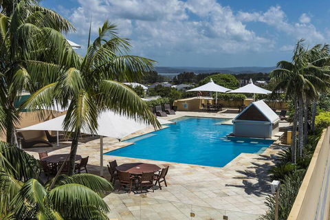 Oaks The Entrance Waterfront Suites - Yamba Accommodation 6