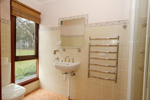 Bilpin Country Lodge - Yamba Accommodation 5