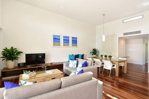 East On Byron - Yamba Accommodation 3
