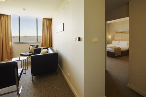 Quality Hotel Ambassador Perth - Yamba Accommodation 6