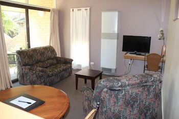 Executive Hideaway Motel - Yamba Accommodation 3