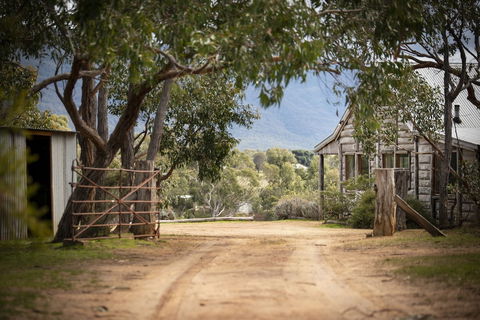 Grampians Pioneer Cottages - Yamba Accommodation 3