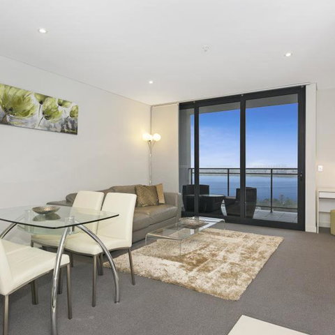 Astra Apartments Perth Zenith - Yamba Accommodation 4