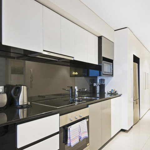 Astra Apartments Perth Zenith - Yamba Accommodation 3