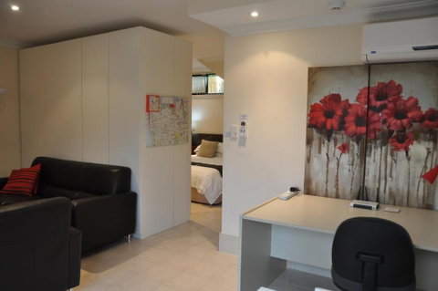 Alfred Cove Short Stay - Yamba Accommodation 3