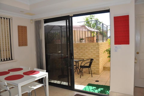 Alfred Cove Short Stay - Yamba Accommodation 4