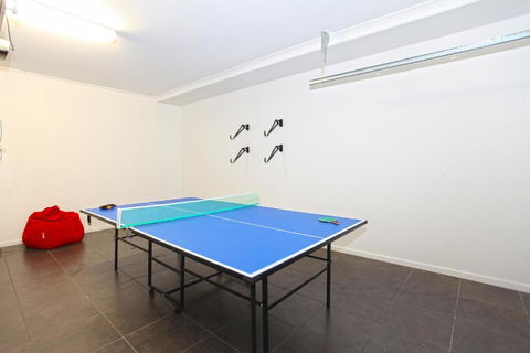 Lakeside Deck House - Yamba Accommodation 3