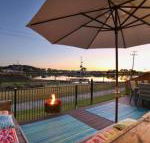 Lakeside Deck House - Yamba Accommodation