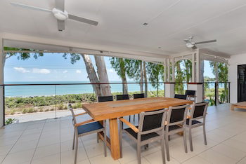 Seascape Luxury Beachfront Holiday House - Yamba Accommodation 1