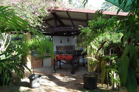 Shady Grove B & B - Yamba Accommodation 3