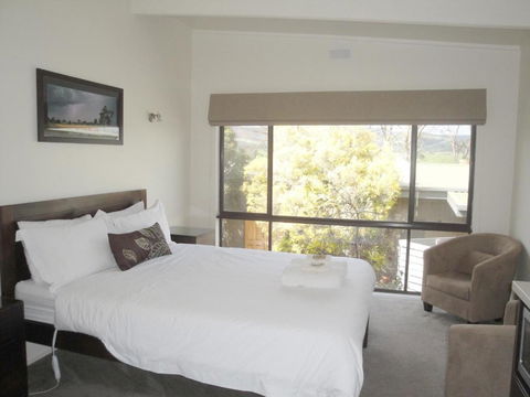 Off Mountain Accommodation - Yamba Accommodation 4