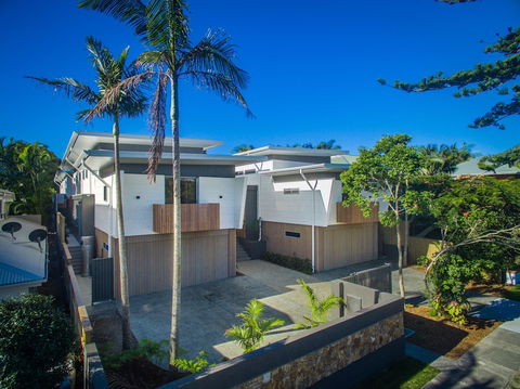 A PERFECT STAY - KoKo's Beach Houses 1 And 2 - Yamba Accommodation 3