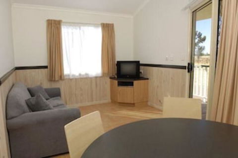 Longreach Tourist Park Caravan Park - Yamba Accommodation 4