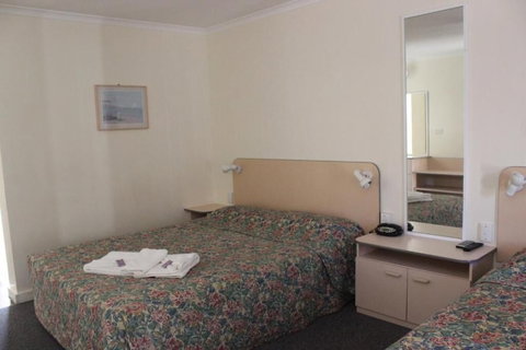 Mid Coast Motor Inn - Yamba Accommodation 3