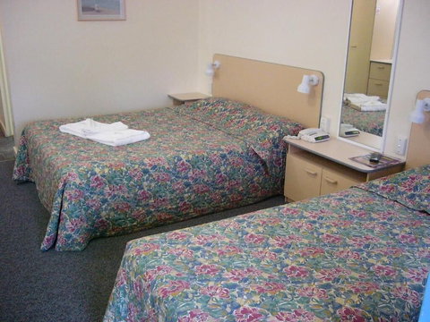 Mid Coast Motor Inn - Yamba Accommodation 5