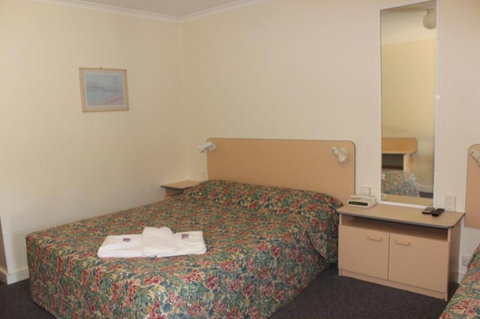 Mid Coast Motor Inn - Yamba Accommodation 2