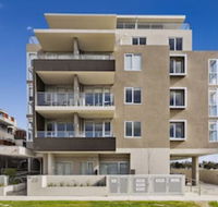 Poplar Sanctuary Apartments - Yamba Accommodation