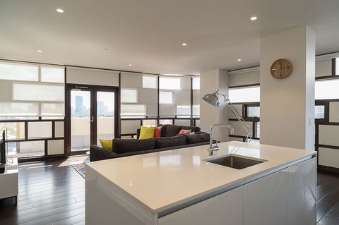 AKOM Prahran - Yamba Accommodation 0