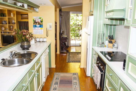 Bygone Beautys Cottages - Bronte Cottage - Yamba Accommodation 2