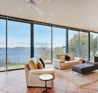 Kylakin on the Derwent River - Rejuvenate Stays - Yamba Accommodation