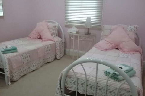 Langley Cottage B & B - Yamba Accommodation 3