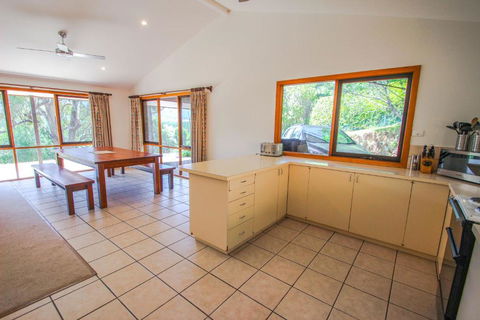 Barberry Lodge - Yamba Accommodation 5