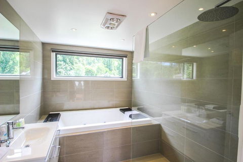 The Base One - Yamba Accommodation 1
