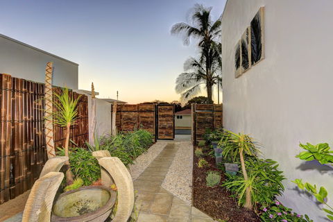 ZEN Beach Retreat - Yamba Accommodation 0