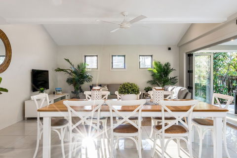 A PERFECT STAY - Byron Beach Style - Yamba Accommodation 5