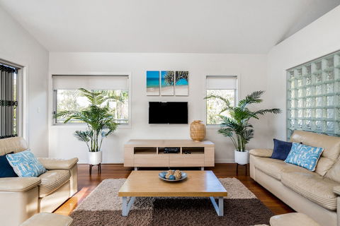 A PERFECT STAY - Byron Beach Style - Yamba Accommodation 0