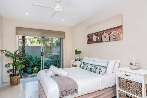 A PERFECT STAY - Byron Beach Style - Yamba Accommodation 6