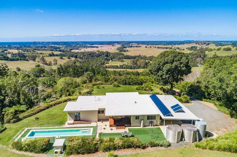 A PERFECT STAY - Jali Burugar - Yamba Accommodation 0