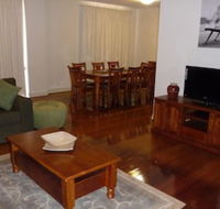 City Escape 3BD in Adelaides East End 6 - Yamba Accommodation