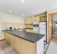 City Crashpad Apartment - Yamba Accommodation