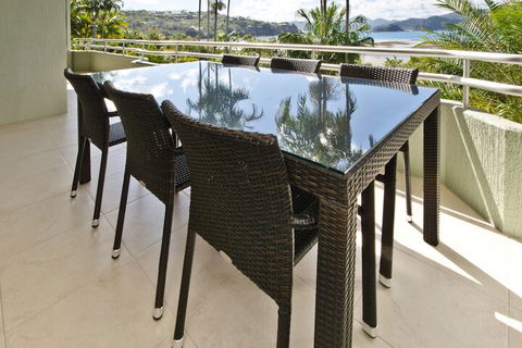 Beach Front Lagoon Lodge Apartments - Yamba Accommodation 2
