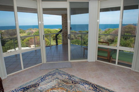 Oceana Sunset - Yamba Accommodation 4