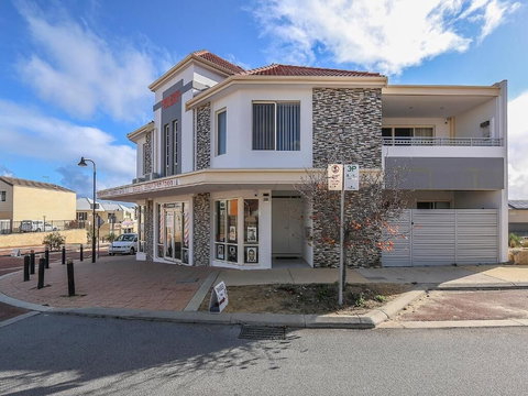 Rose Hotel Clarkson - Yamba Accommodation 1