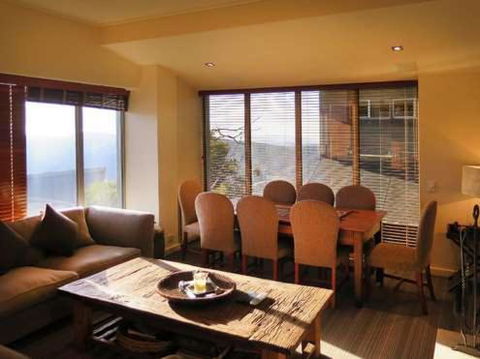 Howqua 6 - Yamba Accommodation 2