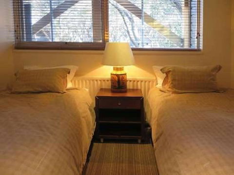 Howqua 6 - Yamba Accommodation 4