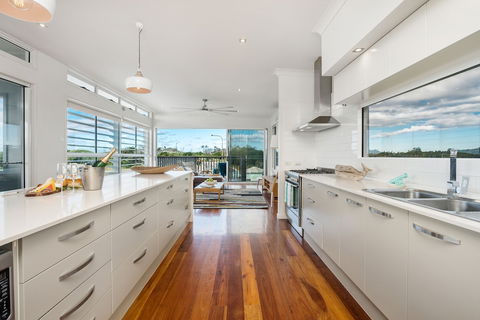 A PERFECT STAY - Bluewater House - Yamba Accommodation 6