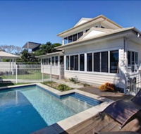 Away on Seaview Street - Yamba Accommodation