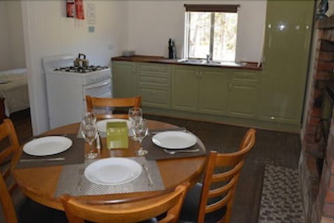 Four Bull Hut - Yamba Accommodation 6