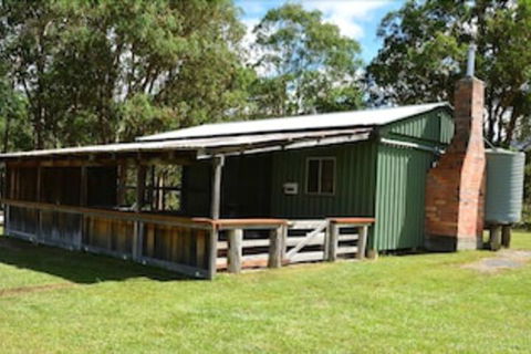 Four Bull Hut - Yamba Accommodation 0