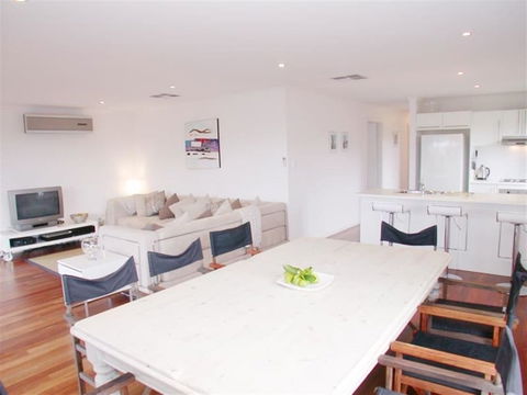 Do Drop Inn - Yamba Accommodation 0