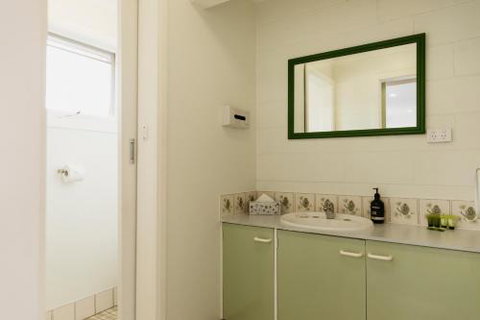 Anchor Wheel Motel - Yamba Accommodation 4